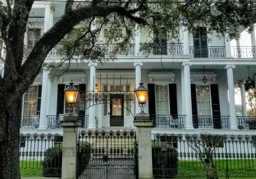 Exploring the Garden District of New Orleans